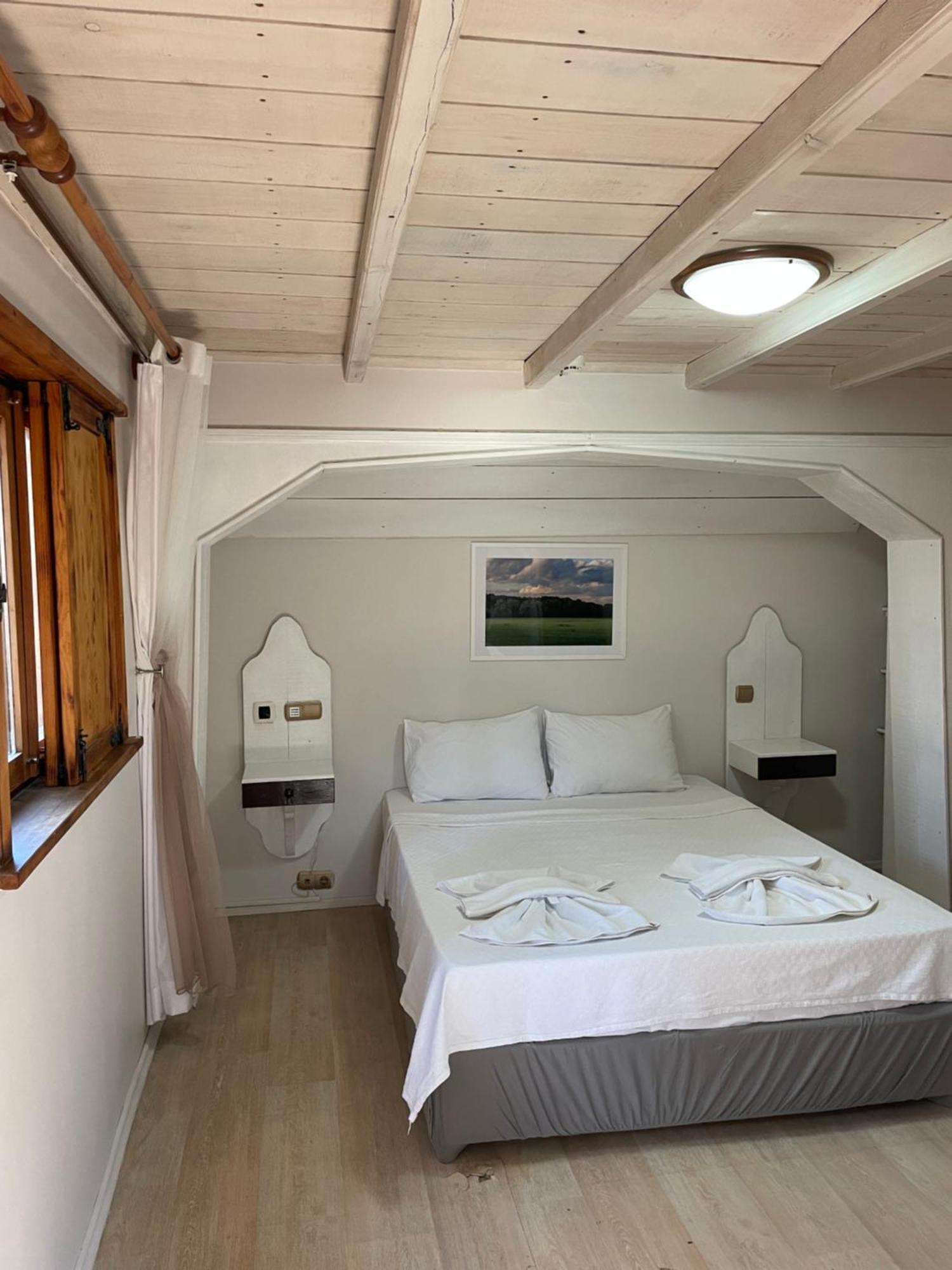 Ata Boutique Hotel Çeşme Exteriör bild