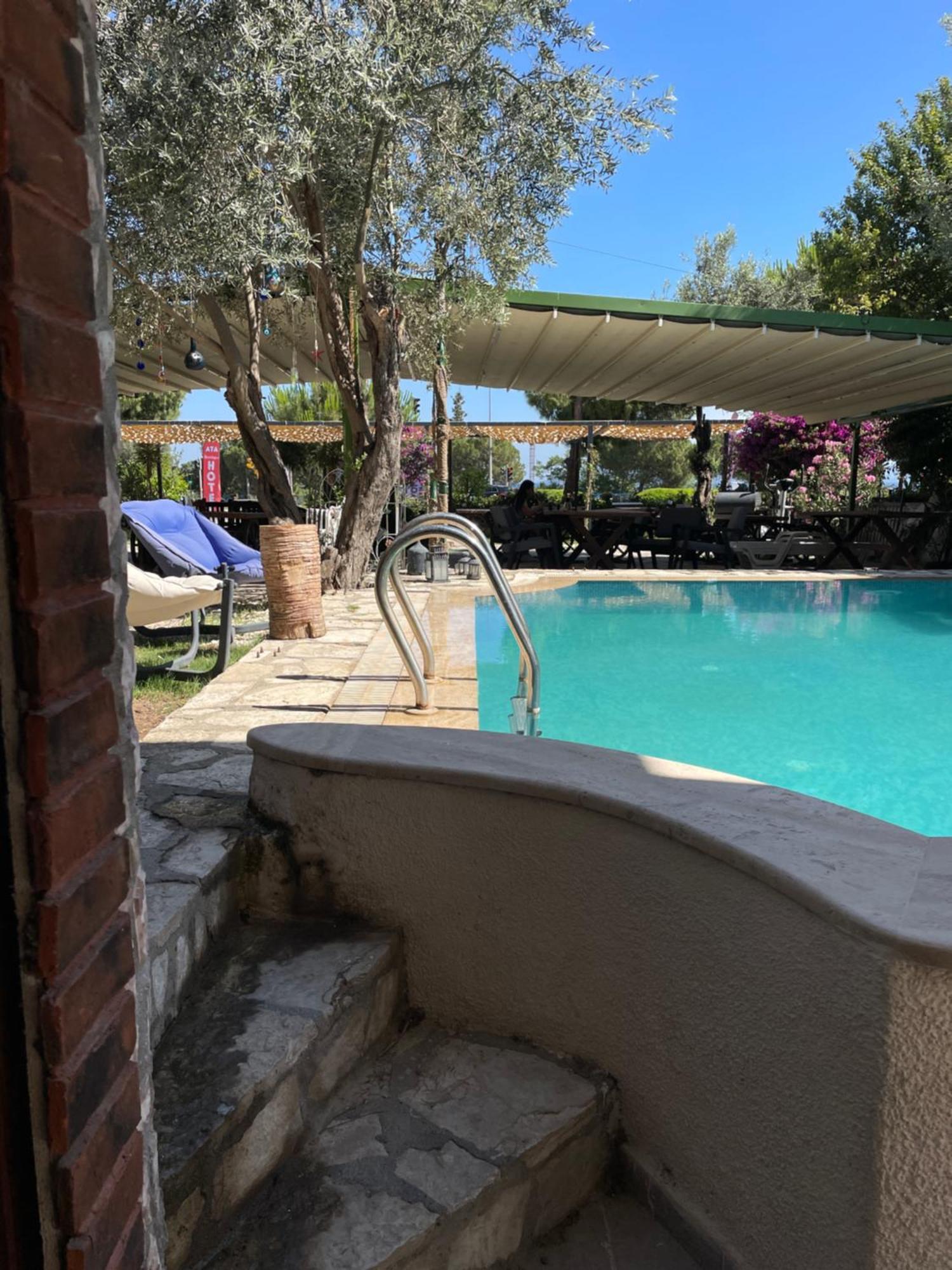 Ata Boutique Hotel Çeşme Exteriör bild