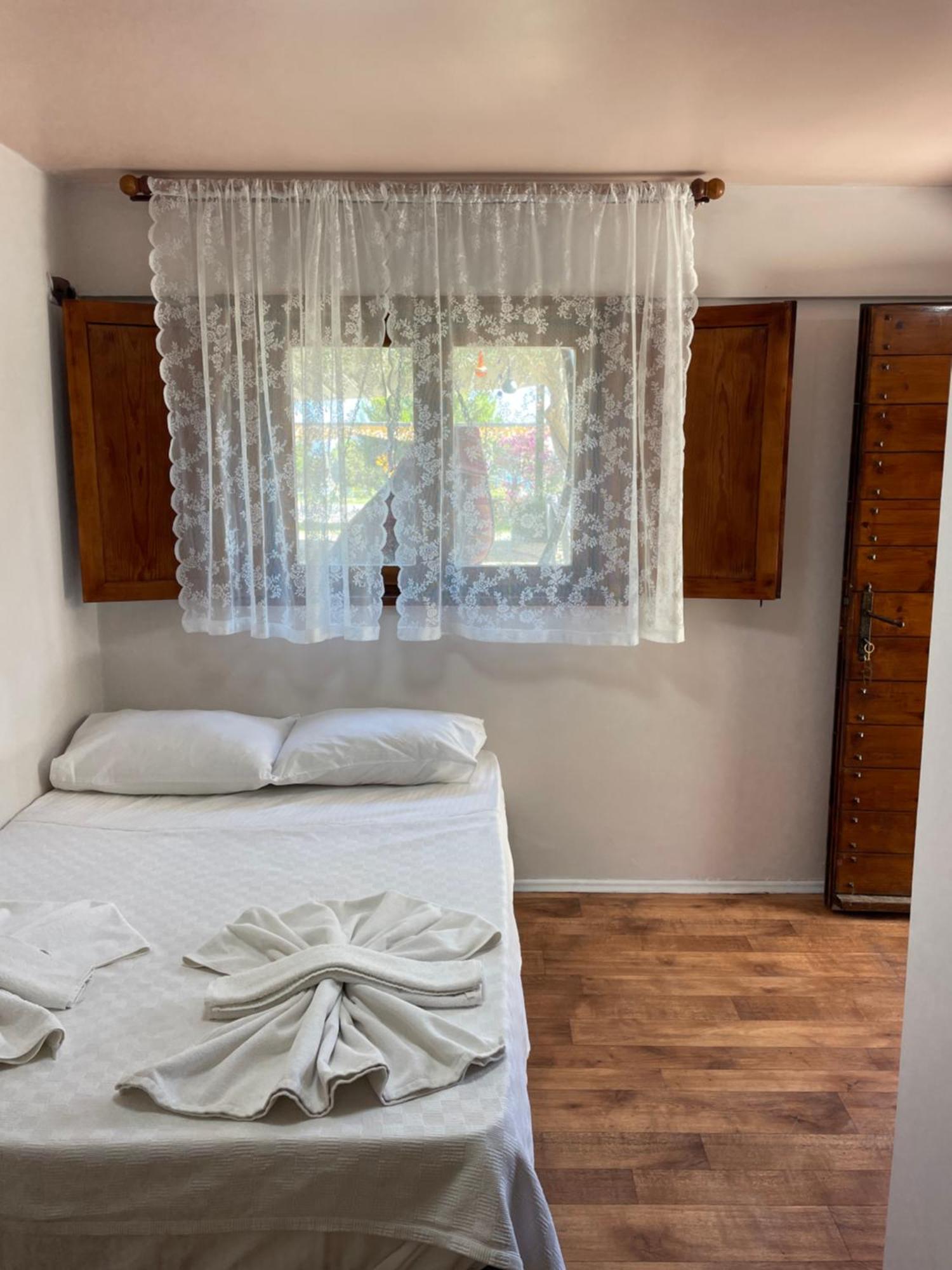 Ata Boutique Hotel Çeşme Exteriör bild